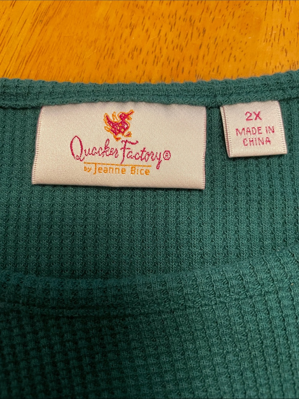 Quacker Factory Green Long Sleeve Women’s Top w/Embroidered ChristmasTrees - Picture 7 of 7